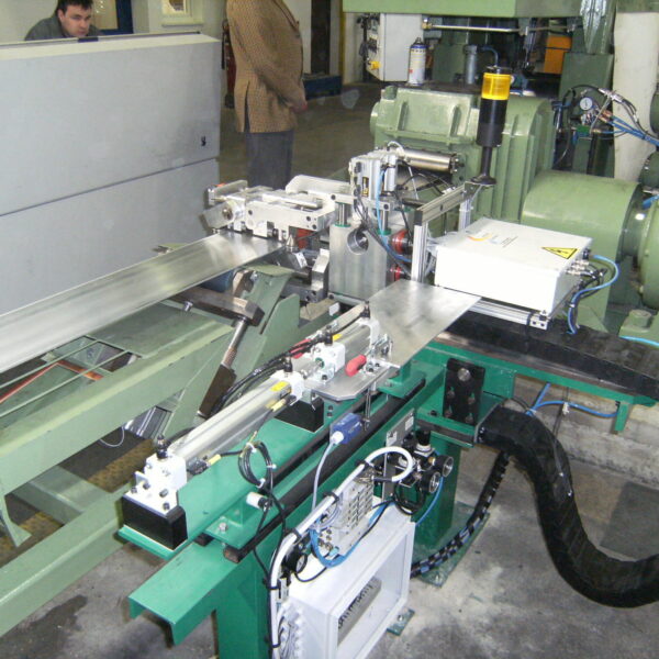 Recherche de défauts par Courants de Foucault sur bande en aluminium en continu