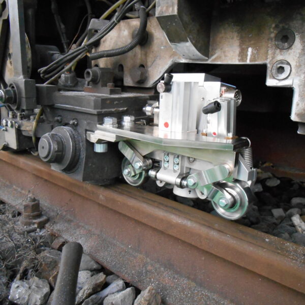 Eddy Current rotating probes for head check, cracks or squat detection