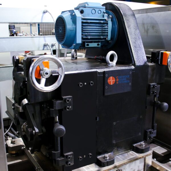 Eddy Current rotating head for longitudinal defects detection on tubes and bars