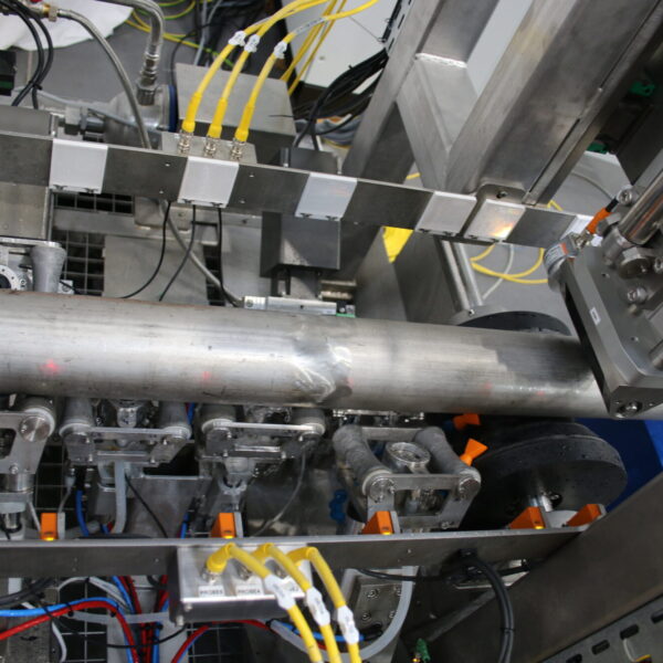 Thickness measurement on tubes