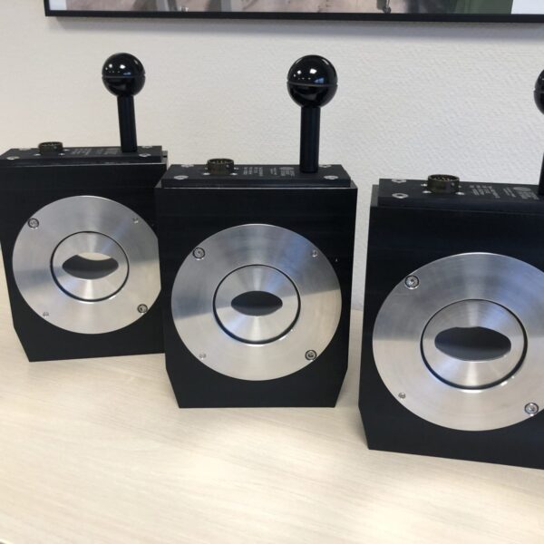 Customized probes for bars/tubes inspection