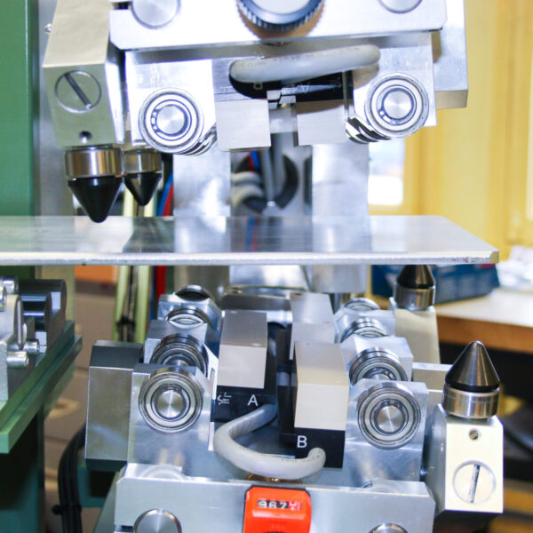 Inspection CF de plaque aluminium en continu