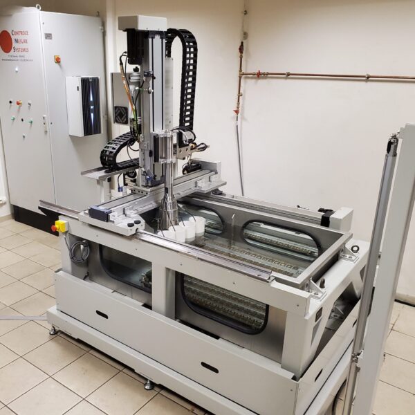 Ultrasonic immersion tank for billets and revolution parts inspection