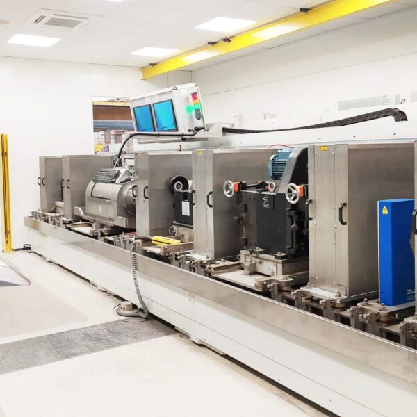 Combined Ultrasonic and Eddy Current testing bench for volumetric inspection