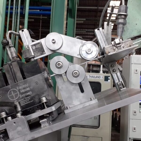 Detection of surface, sub-surface short and transverse defects on non-magnetic products