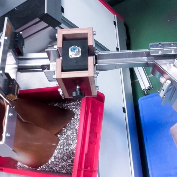 Encircling Sorting Probe for Material Sorting